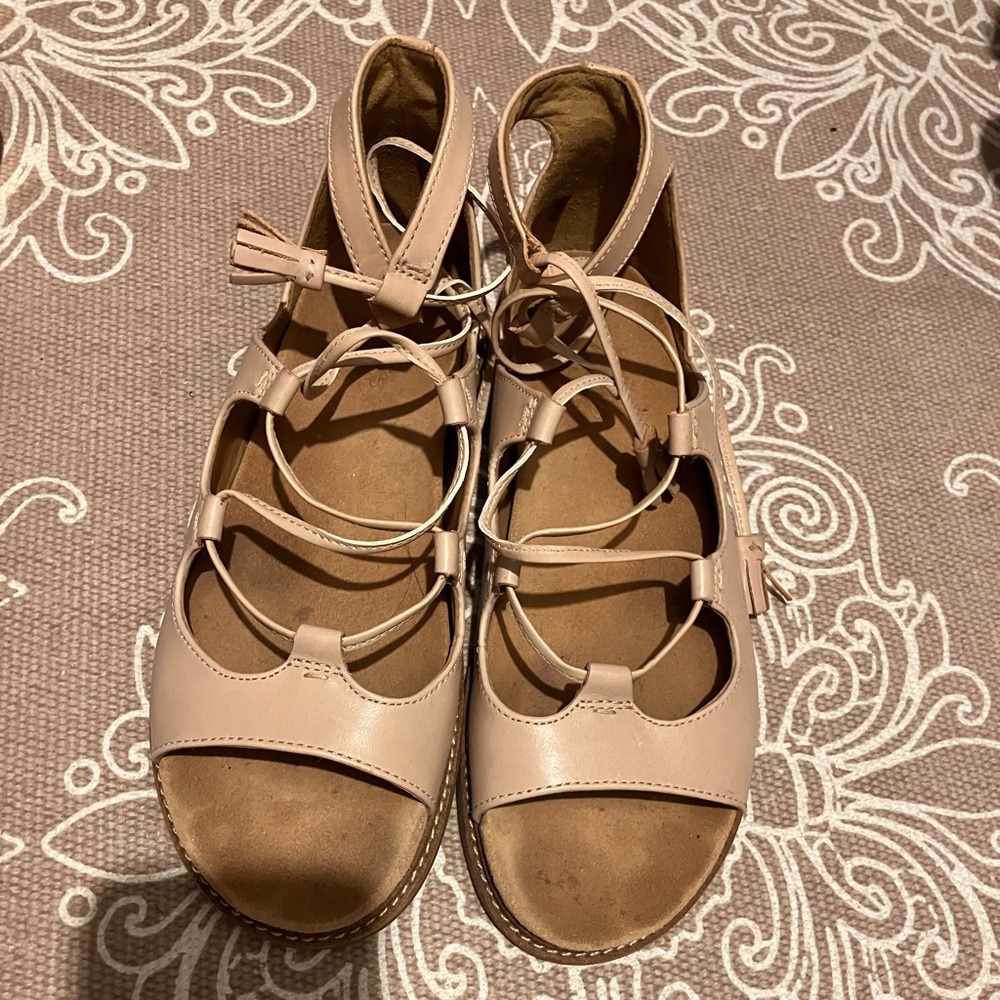 Women's blush Sandals
